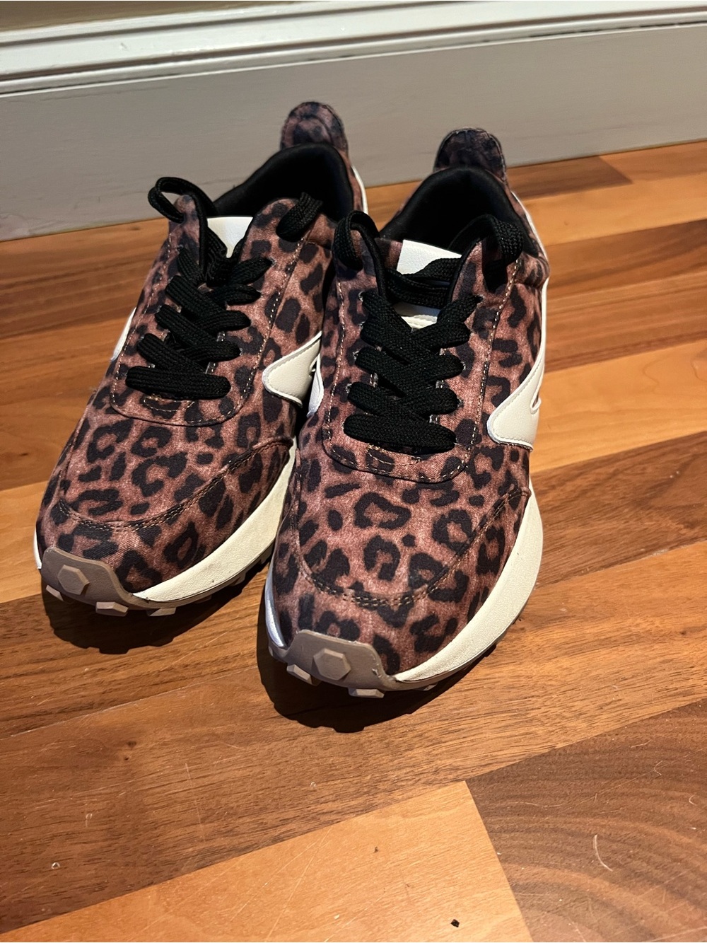 Dolce Vita Leopard Print Platform Women’s Sneakers - Black & Brown - Picture 3 of 4